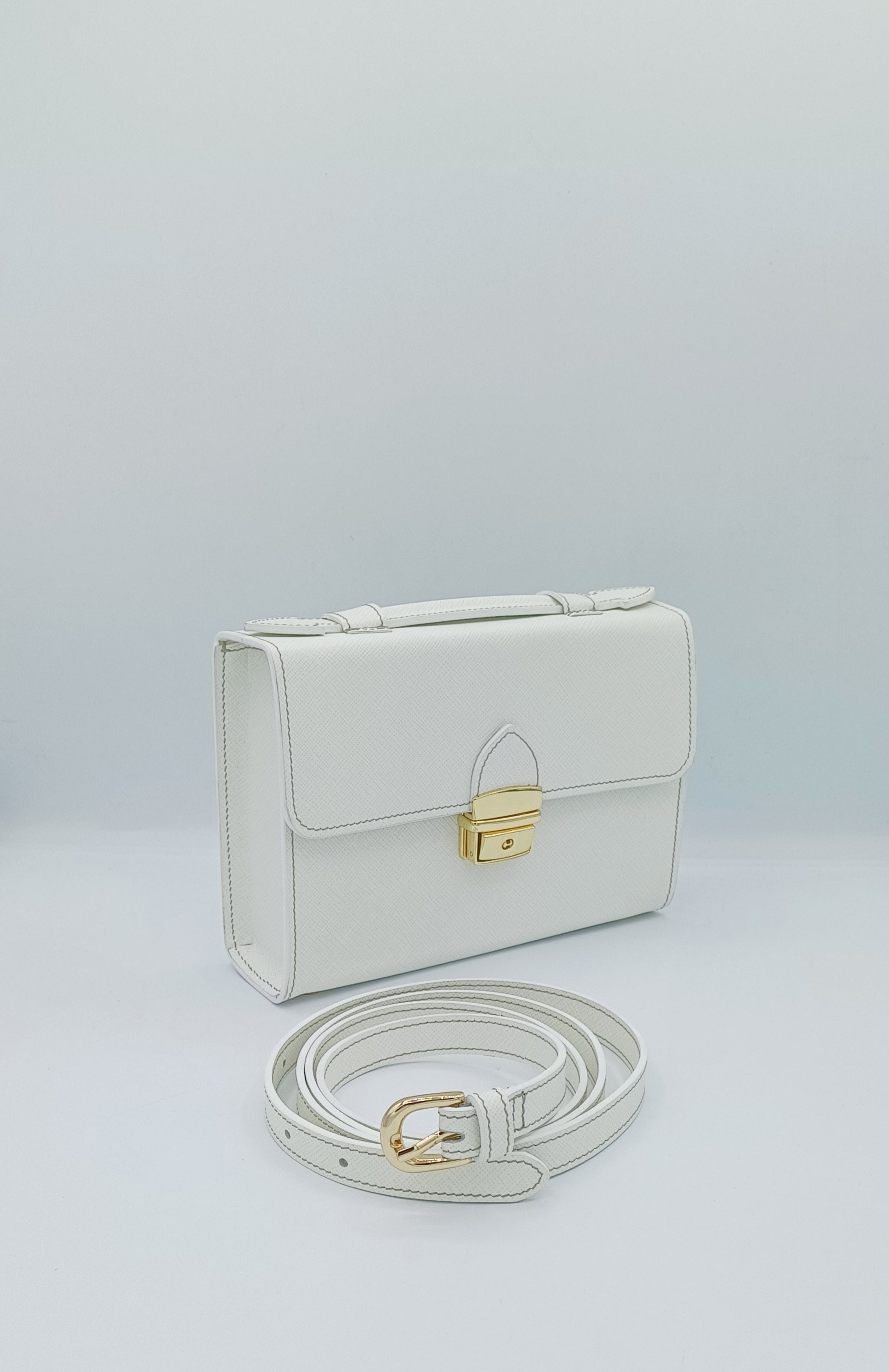 Salomè piccola, color bianco, in pelle Saffiano.